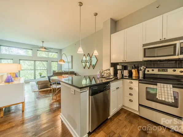 2125 Southend Dr APT 403, Charlotte, NC 28203