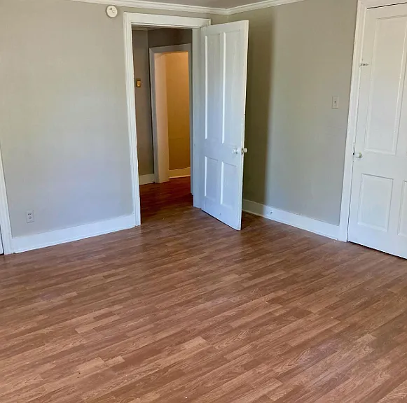 420 N McLemore Ave — Photo 13