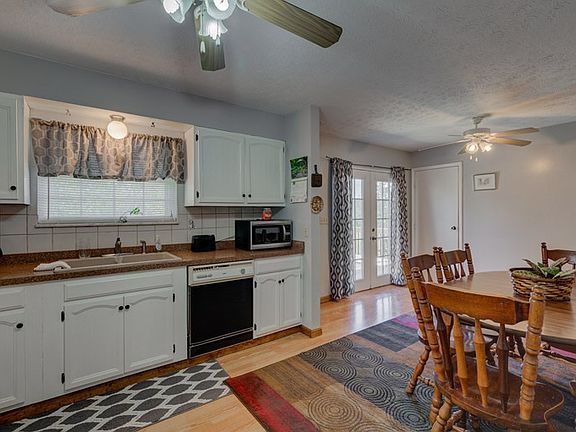 5th image of 3720 Cliffwood Ct