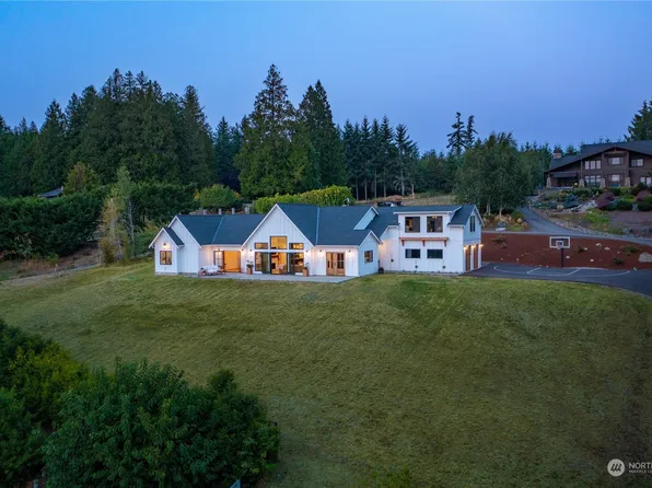 33720 Hood Canal Drive NE, Kingston, WA 98346