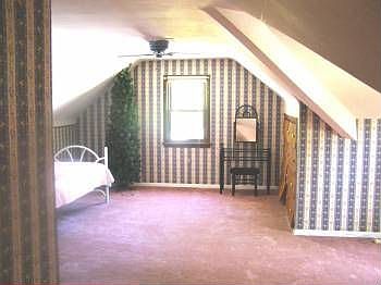 4th image of 4852 Summer Ln