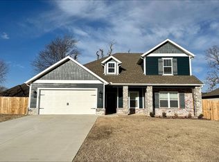 921 Lyon Loop, Springdale, AR 72764