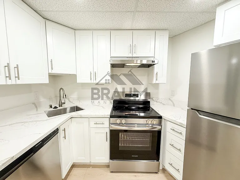 11459 COLLINS ST. — Photo 16