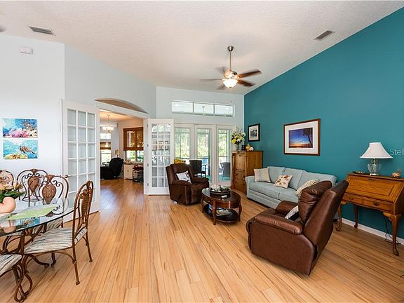 4th image of 116 Bottlebrush Dr