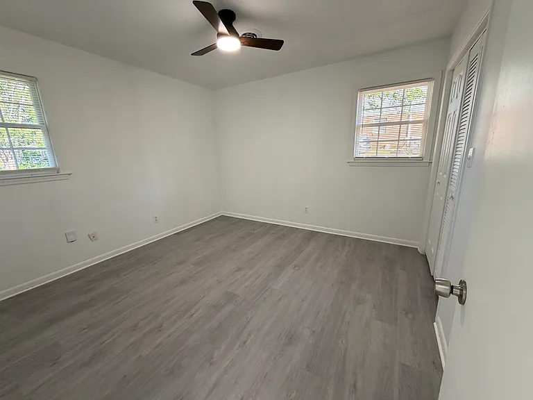 14 Wedgefield Dr #B — Photo 11
