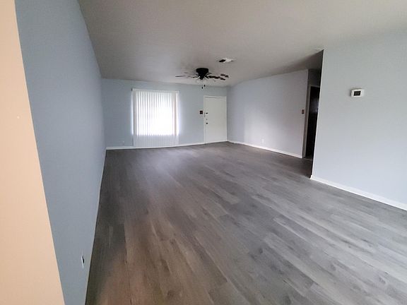 4th image of 7322 Village Oak Dr