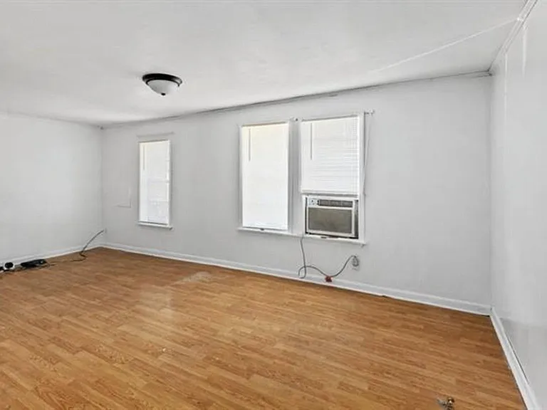Second bedroom.
Suggestion: Large enough for a king bed, armoire, night stand, and dressers to place your clothes in. There is not closet in this bedroom, but you can share the large oversized Jack & Jill closet if you choose.