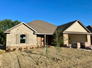 2402 N Kathryn Ln, Siloam Springs, AR 72761