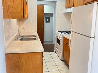 7854 S Rutherford Ave #3A, Burbank, IL 60459