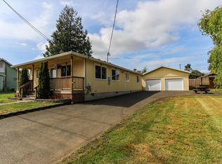 2506 9th St, Tillamook, OR 97141