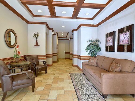 4th image of 100 N Bokelman St APT 424