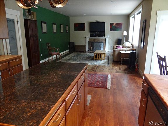 4th image of 22518 58th Ave E
