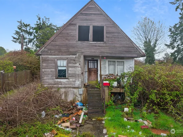 1129 Summit Avenue, Raymond, WA 98577