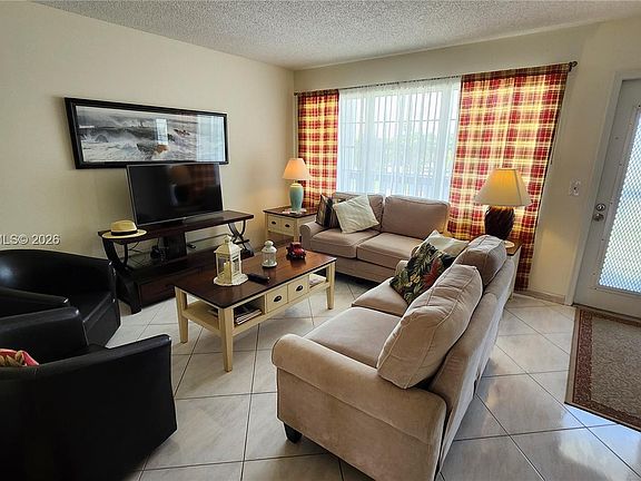 4th image of 3018 Harwood Dr #3018-C