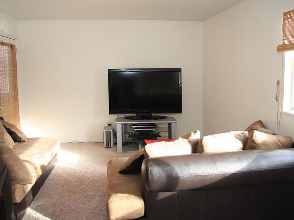3rd image of 1817 W 7600 S APT I201