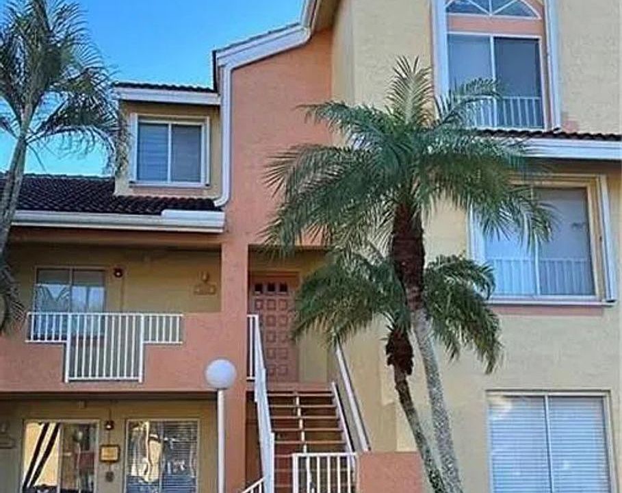 1st image of 1200 Coral Club Dr #1200