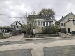 52 Oak St, Biddeford, ME 04005