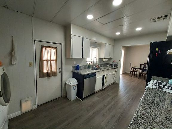 2nd image of 1624 Palm St Unit 51