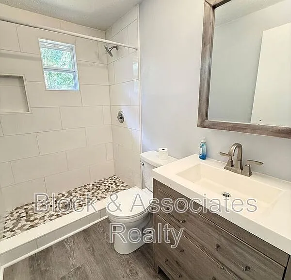 801 Carter Ave — Photo 15