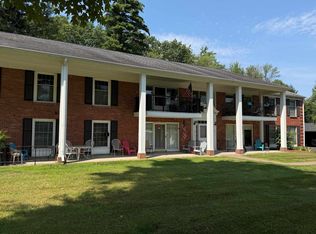 100 Kennedy Dr #4, South Burlington, VT 05403