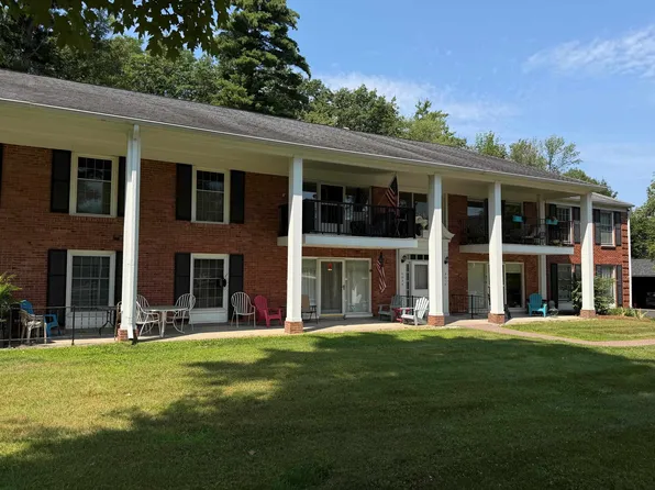 100 Kennedy Drive #4, South Burlington, VT 05403