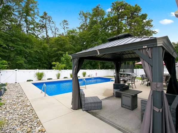 7 Cidermill Court, Howell, NJ 07731