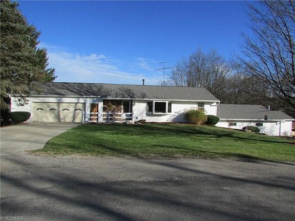 3rd image of 14009 Stanley Dr