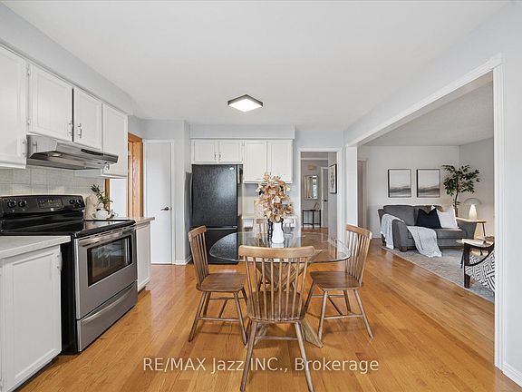4th image of 28 Jubilee Ct