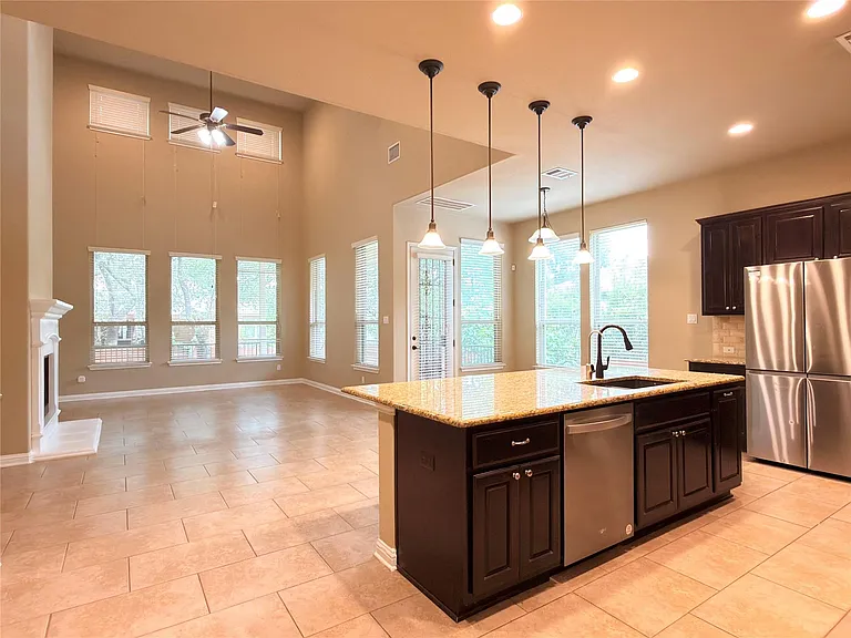404 Dry Gulch Bnd — Photo 2