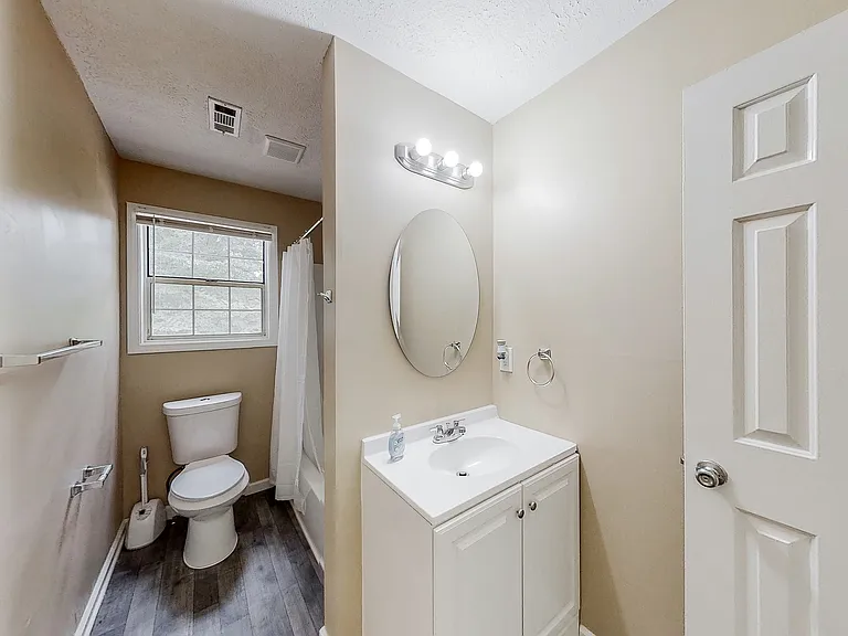Brasac Dr — Photo 4
