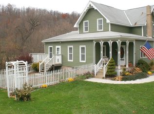 813 Round Top Rd, Wellsboro, PA 16901