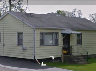 145 Trask St, Aurora, IL 60505