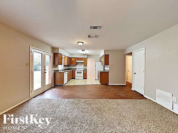 4th image of 5304 Gregory Dr