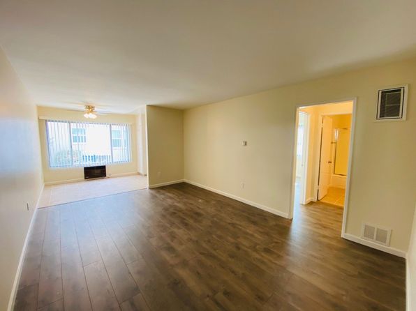 10851 Moorpark St APT 5