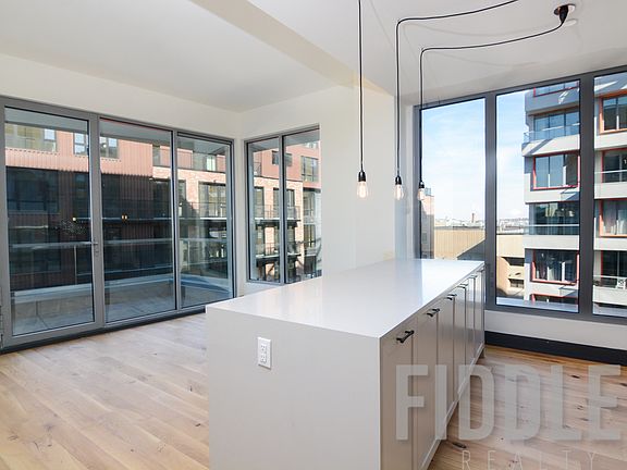2nd image of 10 Montieth St #426A