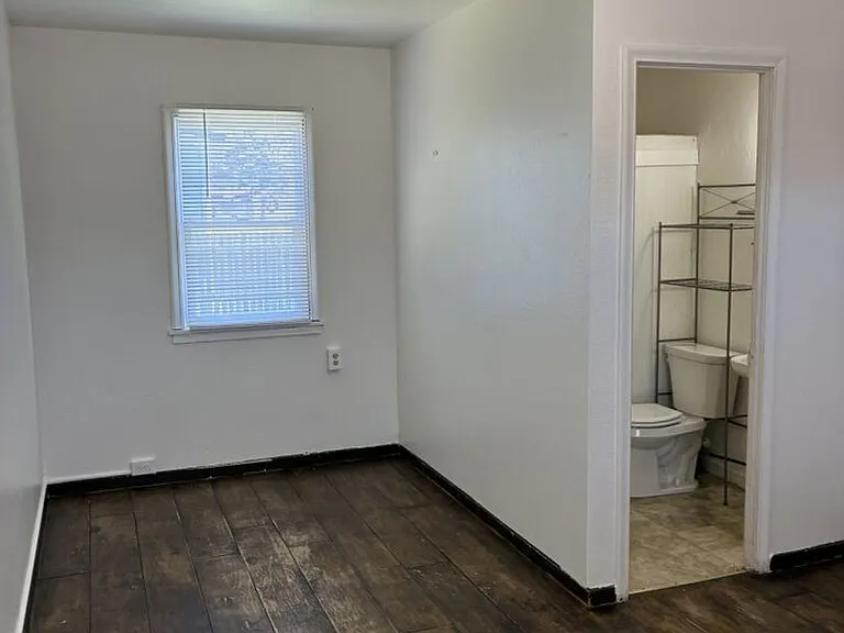 625 W 7th St #2 — Photo 2