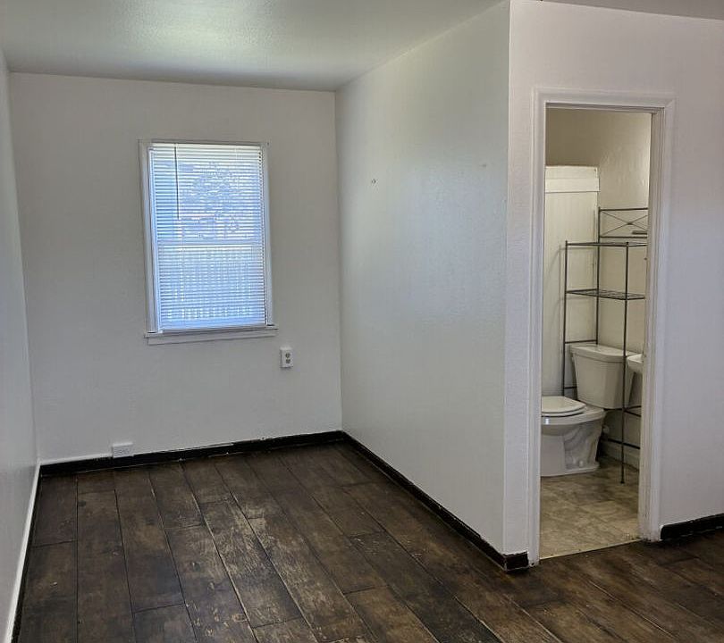 2nd image of 625 W 7th St APT 2