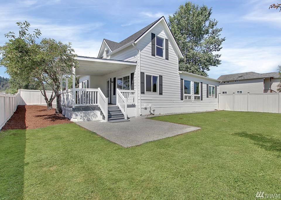 1st image of 328 5th Ave NW