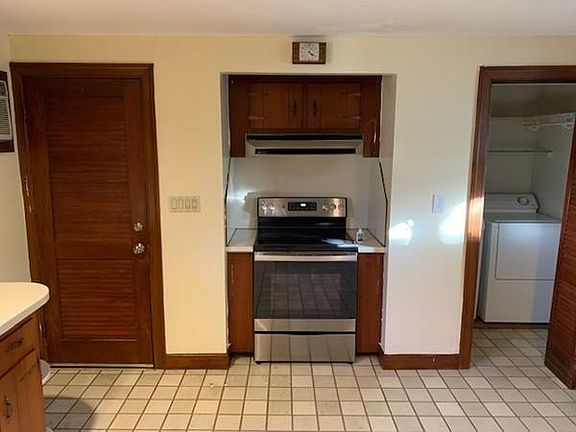 3rd image of 53 Oakland St #53