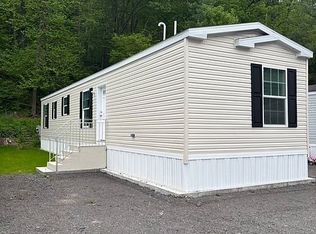 39 Fern St, Pownal, VT 05261