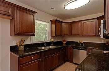 3rd image of 5177 Owens Ln
