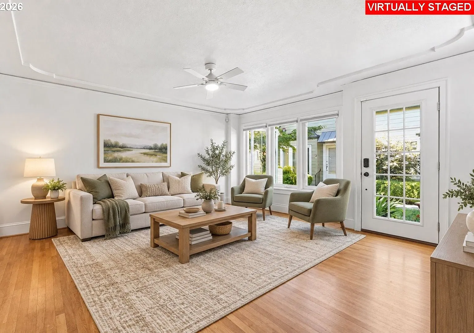 Spacious 1 Bedroom Condo with Hardwood Floors, Modern Kitchen & Finished Basement — Photo 3