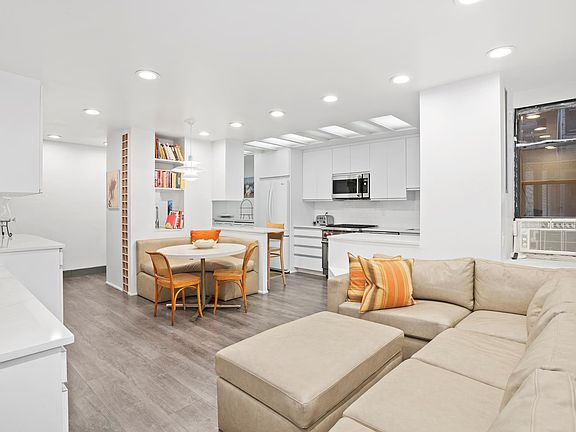 4th image of 1165 Park Ave #8C