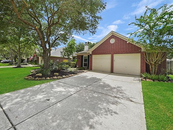 3rd image of 3423 McMahon Way