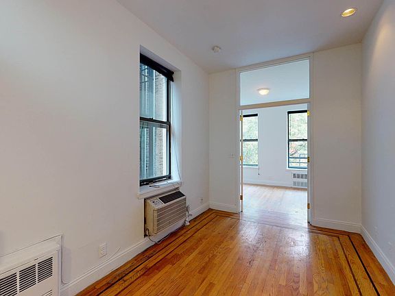 5th image of 246 W 22nd St APT 9