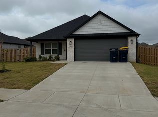 1105 Pepperwood Ave, Lowell, AR 72745