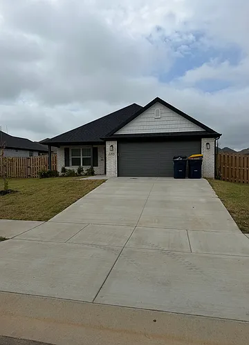 1105 Pepperwood Ave Photo 1
