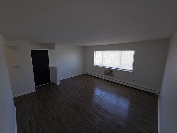 3rd image of 1326 Bataan Dr APT 2E