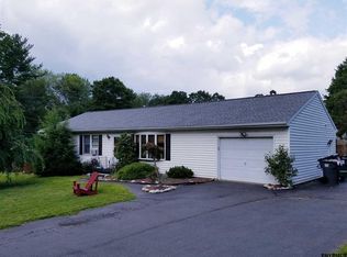 2700 Appletree Ln, Castleton, NY 12033