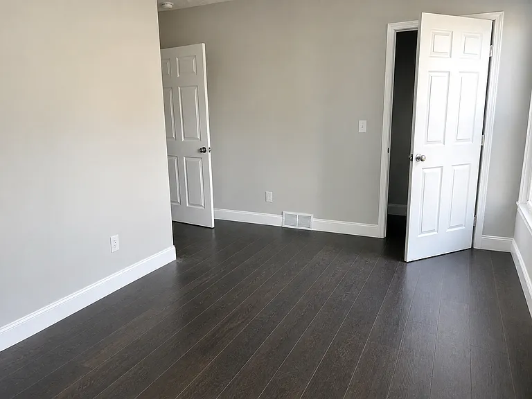 374 S Harris Ave — Photo 9